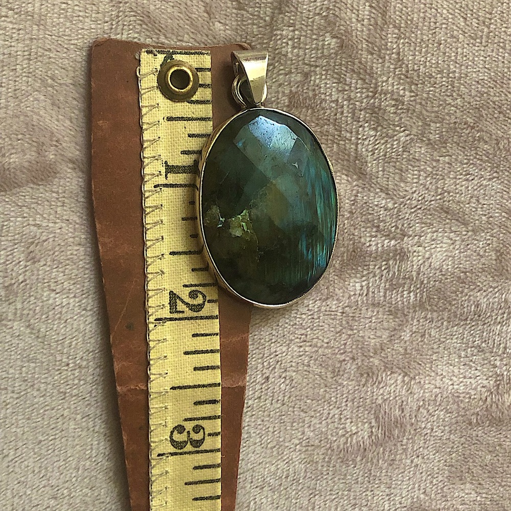 Large Oval Labradorite Pendant .925 - Picture 10 of 12
